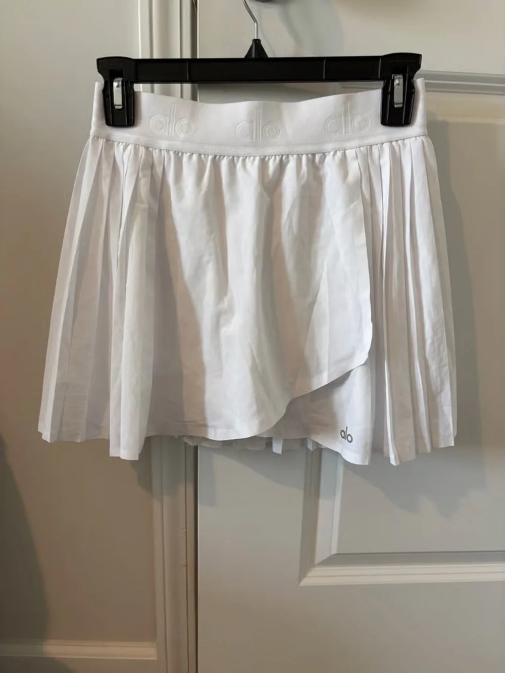 ALO Yoga White Pleated Tennis Skirt